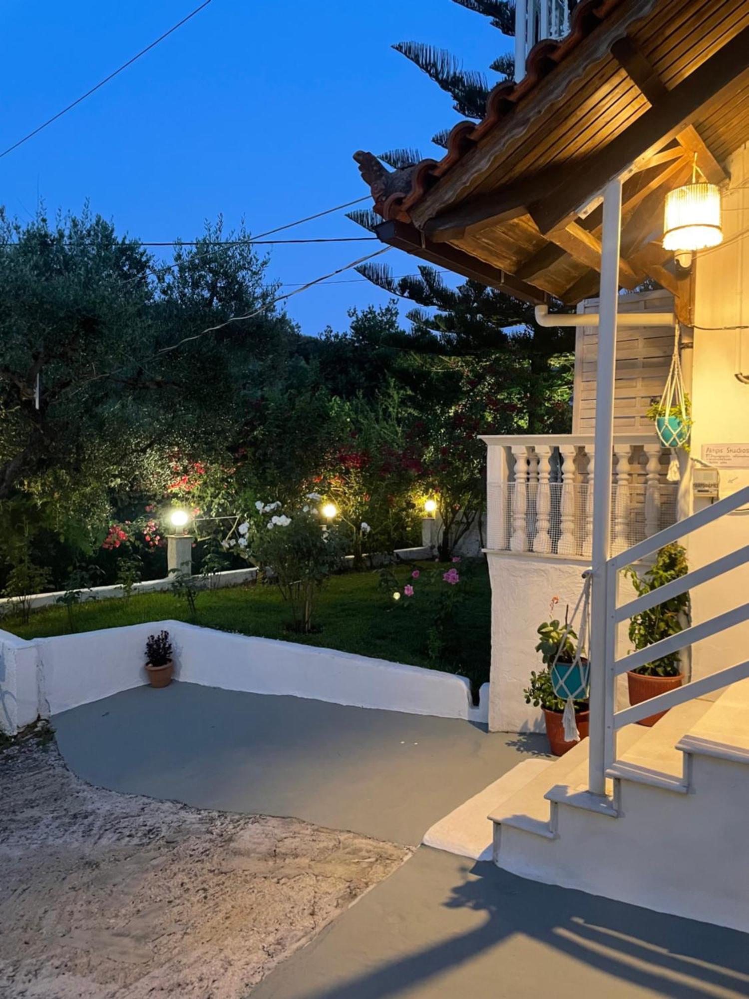 Apartament Aktipis *
